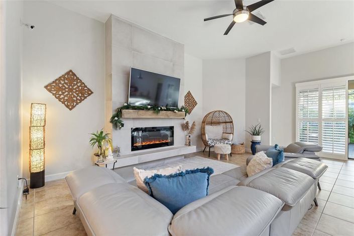 Image No.7-4 Bed House for sale