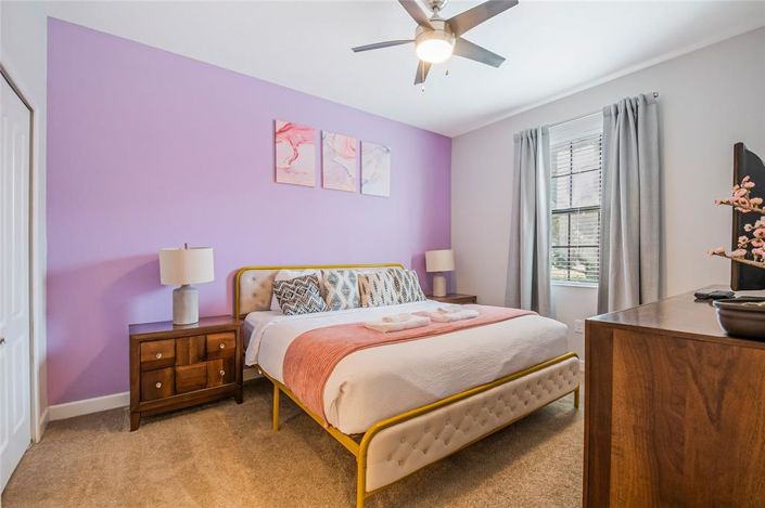 Image No.6-8 Bed House for sale