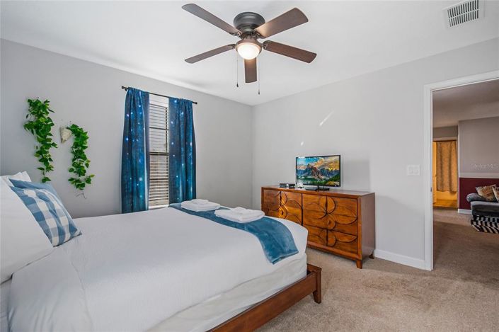 Image No.60-8 Bed House for sale