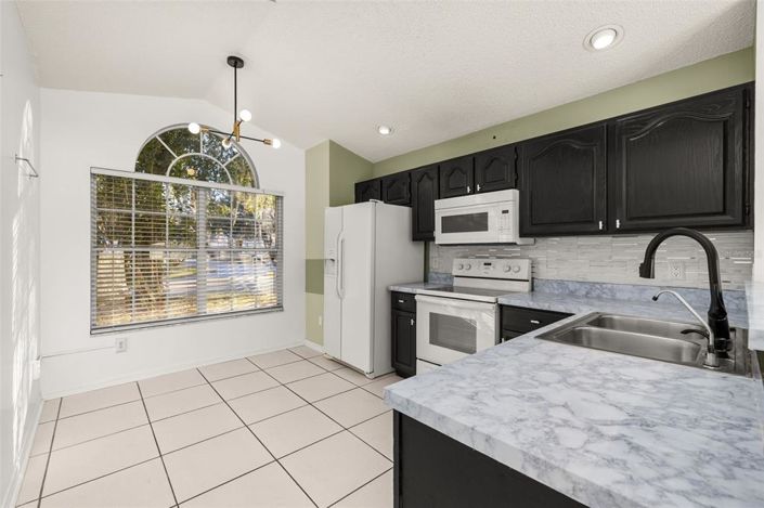 Image No.15-3 Bed House for sale