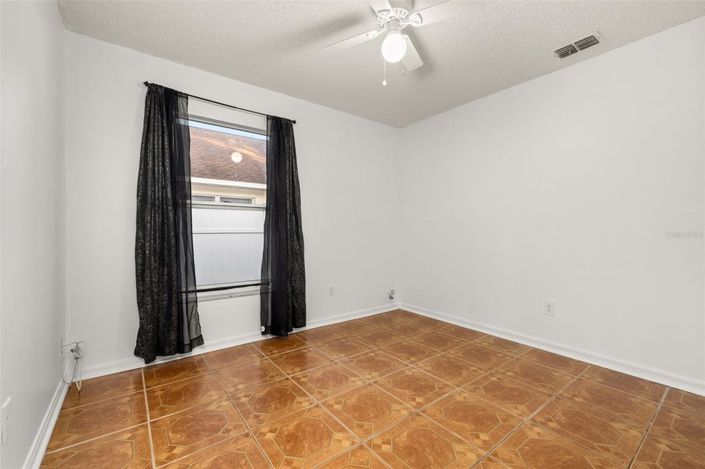 Image No.44-3 Bed House for sale