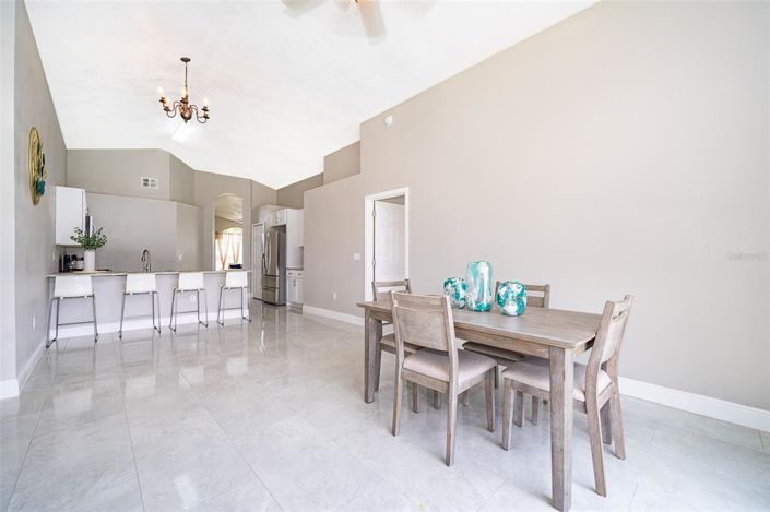 Image No.11-4 Bed House for sale