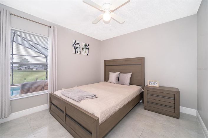 Image No.18-4 Bed House for sale