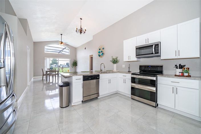 Image No.8-4 Bed House for sale