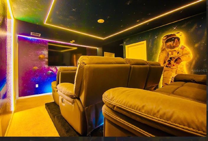 Image No.28-10 Bed House for sale