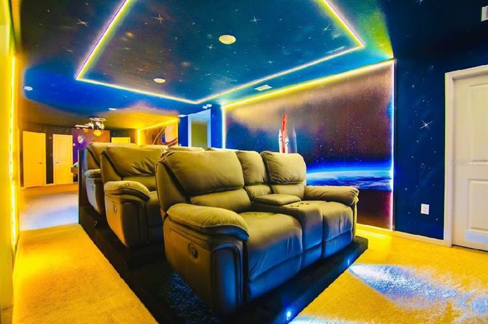 Image No.30-10 Bed House for sale