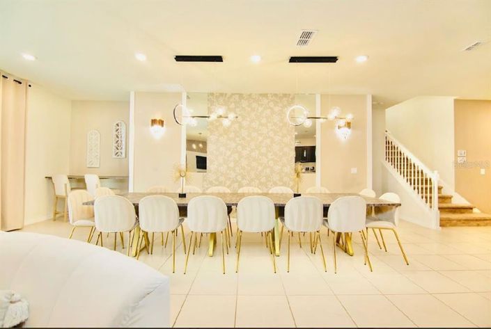 Image No.37-10 Bed House for sale