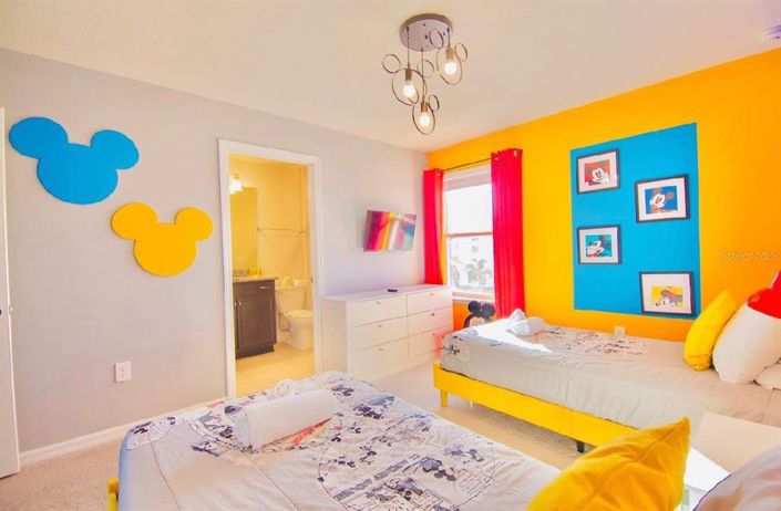 Image No.41-10 Bed House for sale