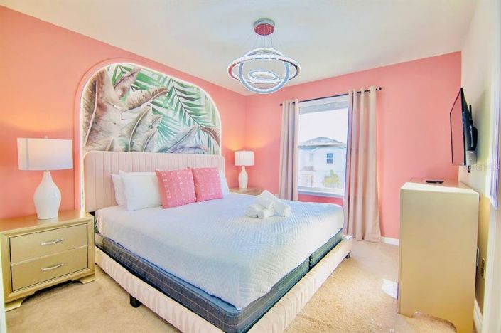 Image No.44-10 Bed House for sale