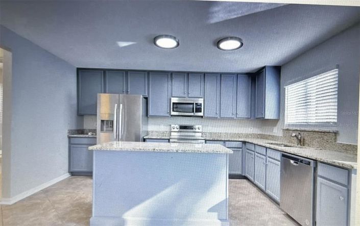 Image No.8-4 Bed House for sale