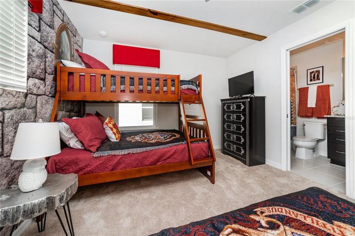 Image No.20-5 Bed House for sale