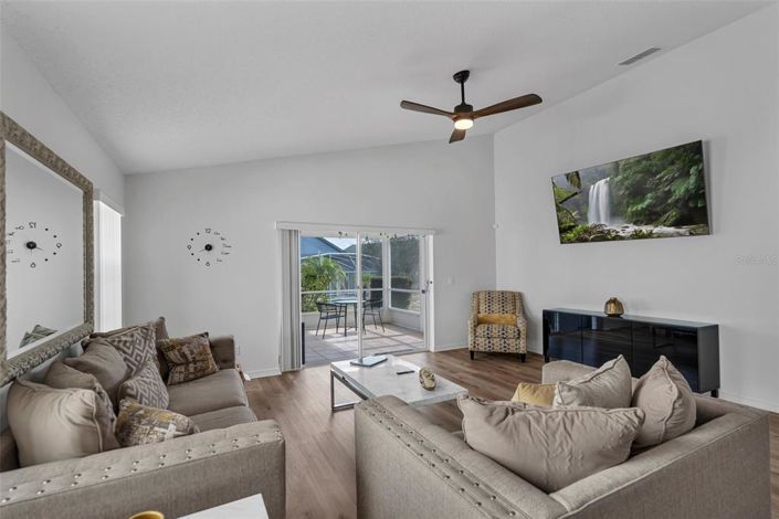 Image No.14-4 Bed House for sale