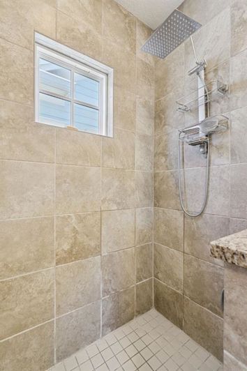 Image No.35-3 Bed House for sale