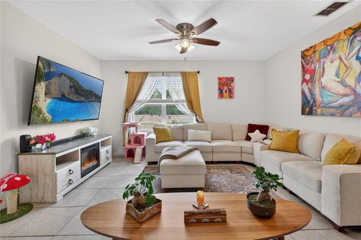 Image No.23-4 Bed House for sale