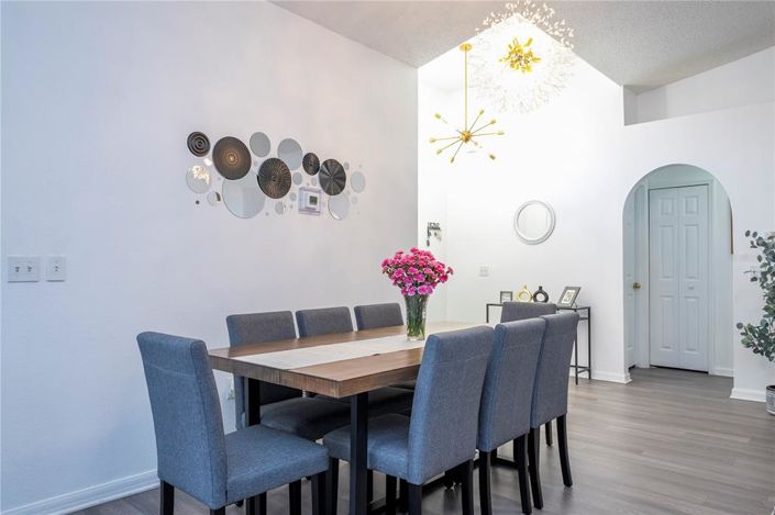 Image No.60-4 Bed House for sale