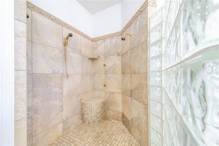 Image No.30-4 Bed House for sale