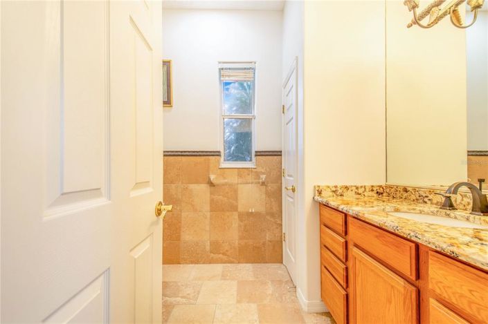 Image No.36-4 Bed House for sale