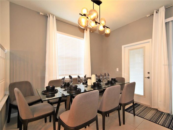 Image No.16-5 Bed Townhouse for sale