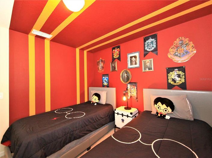 Image No.41-5 Bed Townhouse for sale