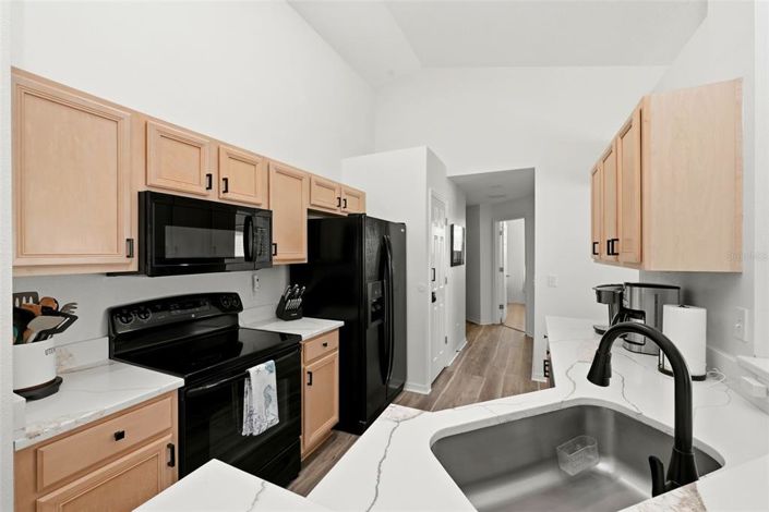 Image No.13-4 Bed House for sale