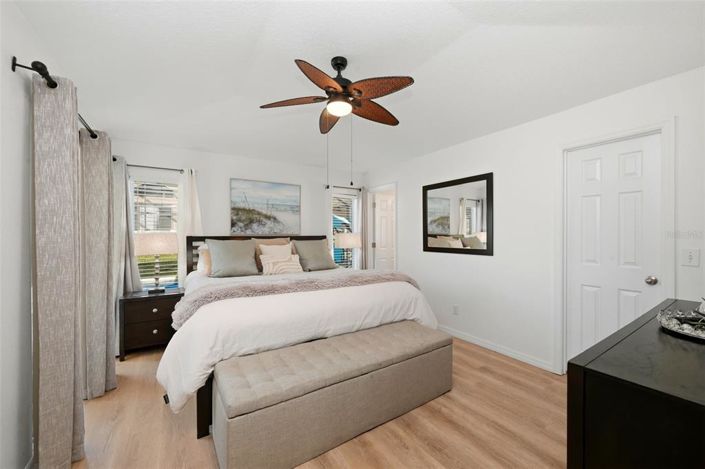 Image No.16-4 Bed House for sale