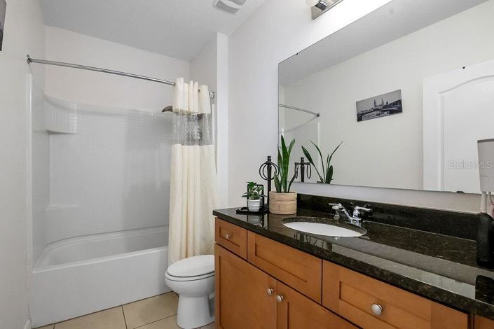 Image No.18-4 Bed House for sale