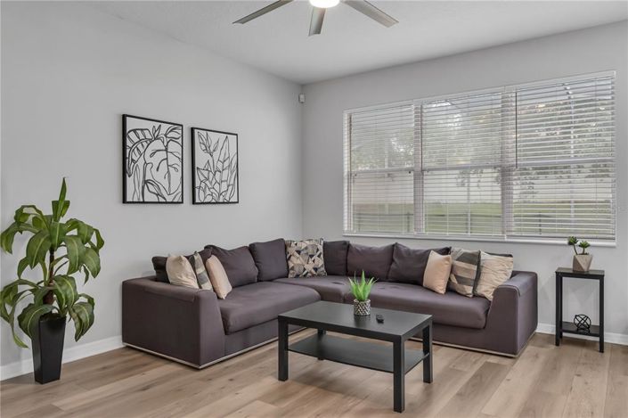 Image No.15-4 Bed House for sale