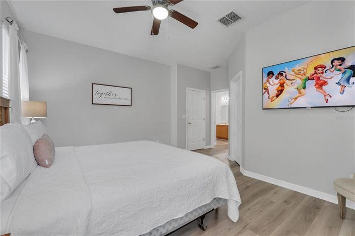 Image No.20-4 Bed House for sale