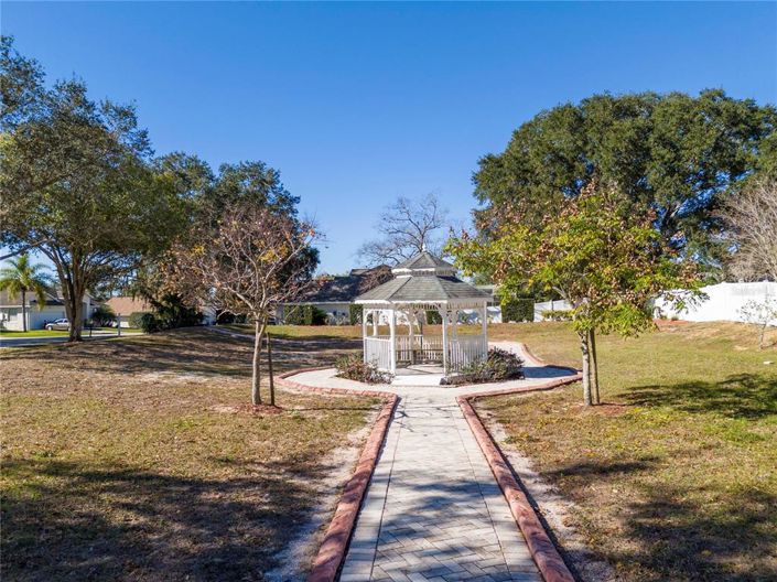 Image No.15-4 Bed House for sale