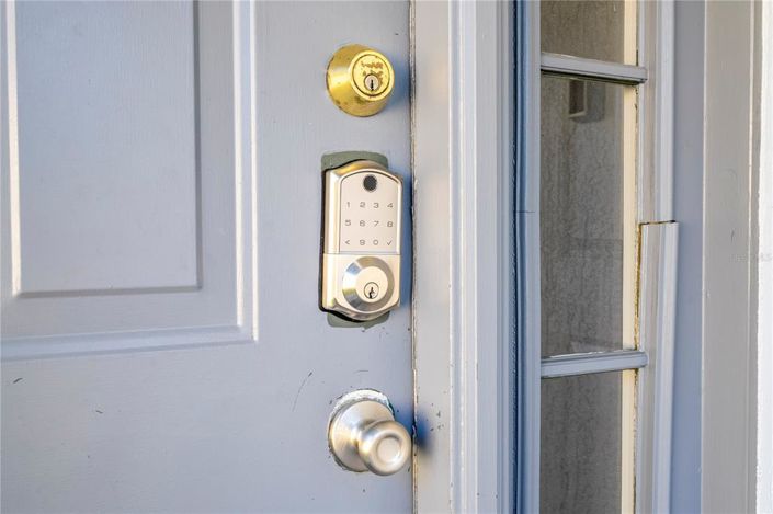 Image No.18-4 Bed House for sale