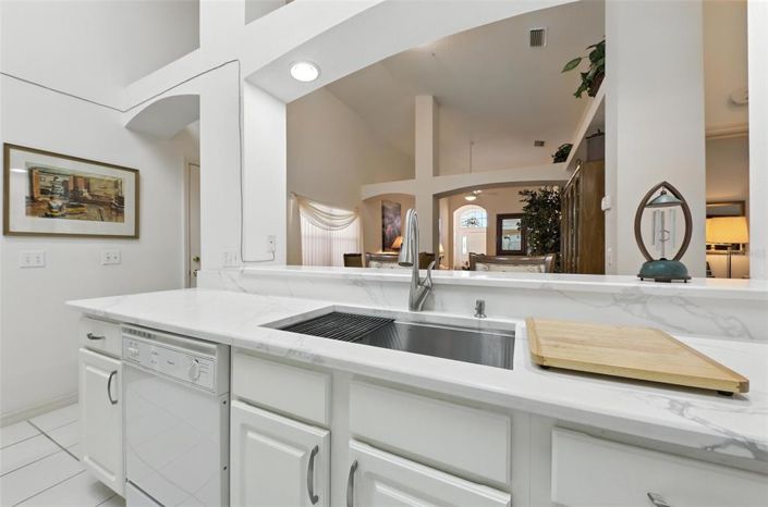 Image No.14-2 Bed House for sale