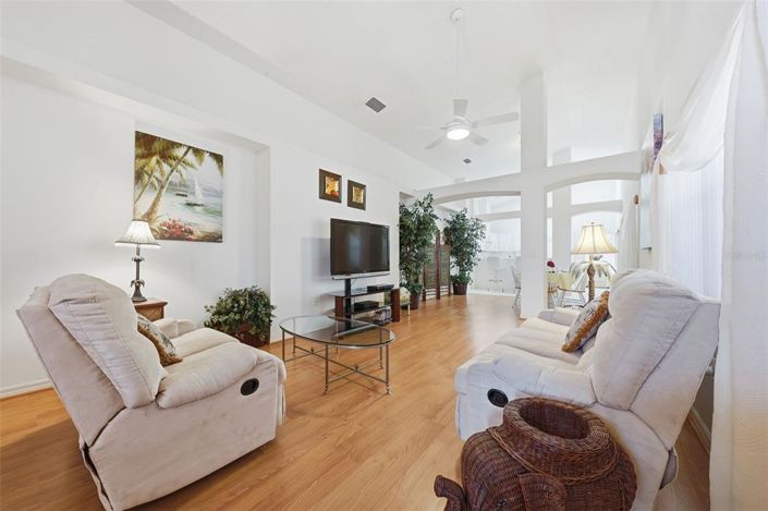 Image No.21-2 Bed House for sale