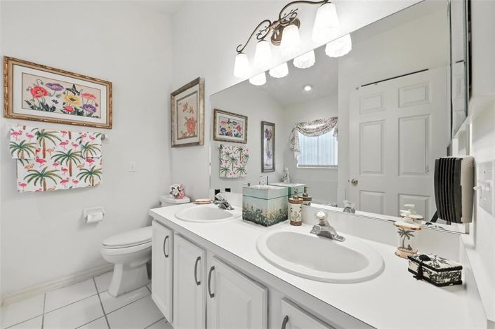 Image No.4-2 Bed House for sale