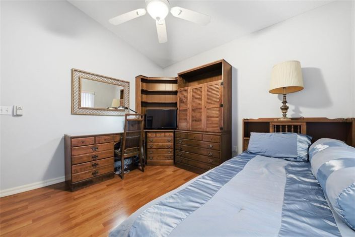 Image No.41-2 Bed House for sale