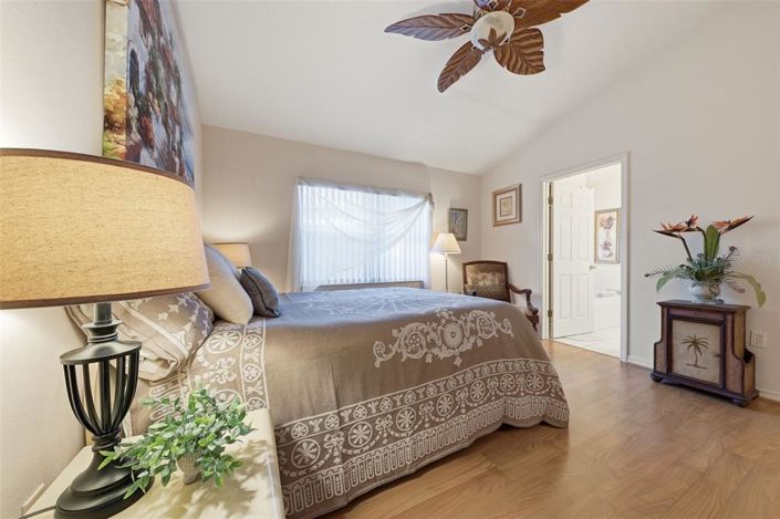 Image No.45-2 Bed House for sale
