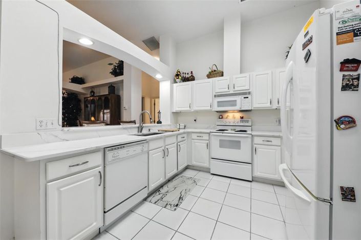 Image No.8-2 Bed House for sale