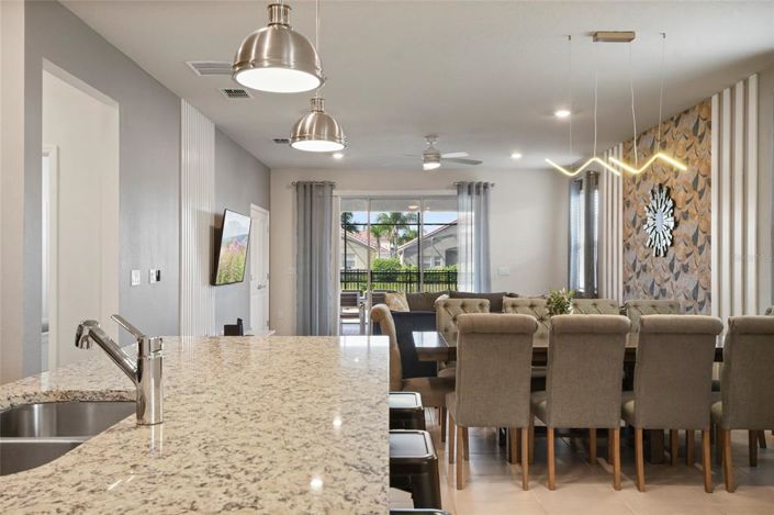 Image No.8-7 Bed House for sale