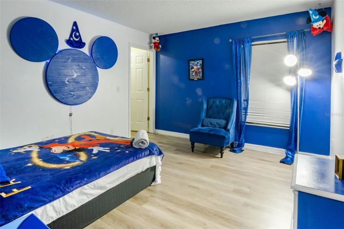 Image No.10-6 Bed House for sale