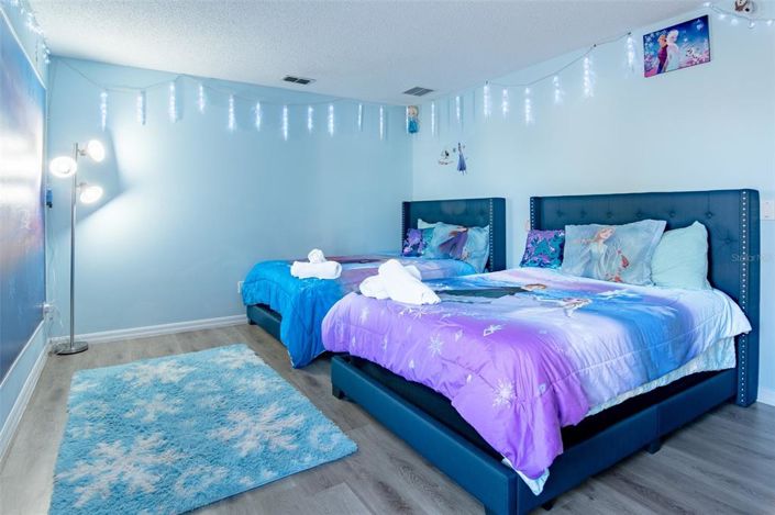 Image No.12-6 Bed House for sale