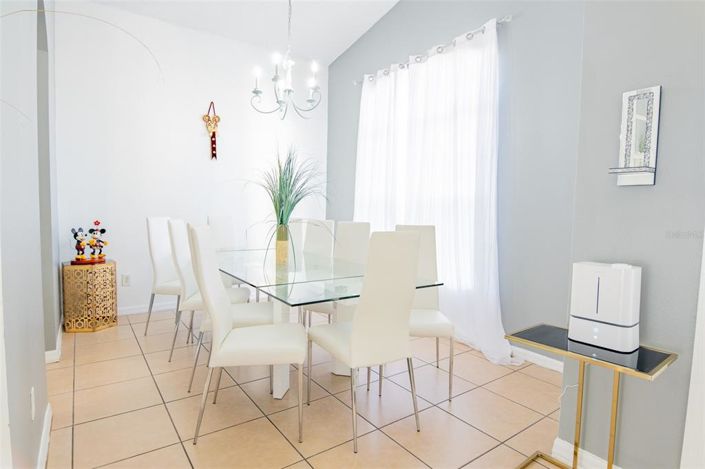 Image No.24-6 Bed House for sale