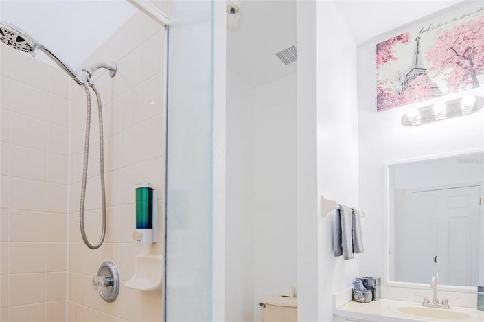 Image No.41-6 Bed House for sale