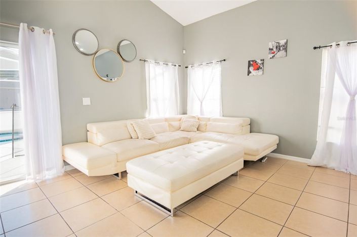 Image No.49-6 Bed House for sale