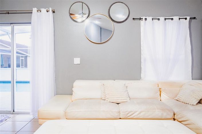 Image No.51-6 Bed House for sale