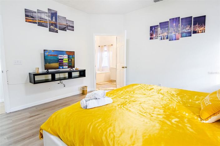 Image No.56-6 Bed House for sale