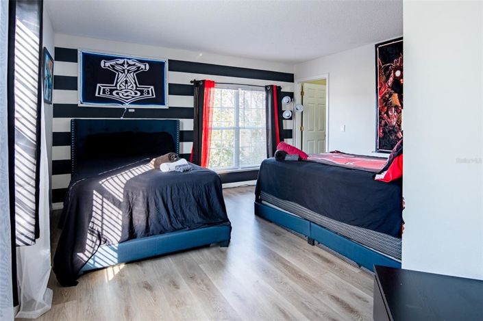 Image No.7-6 Bed House for sale