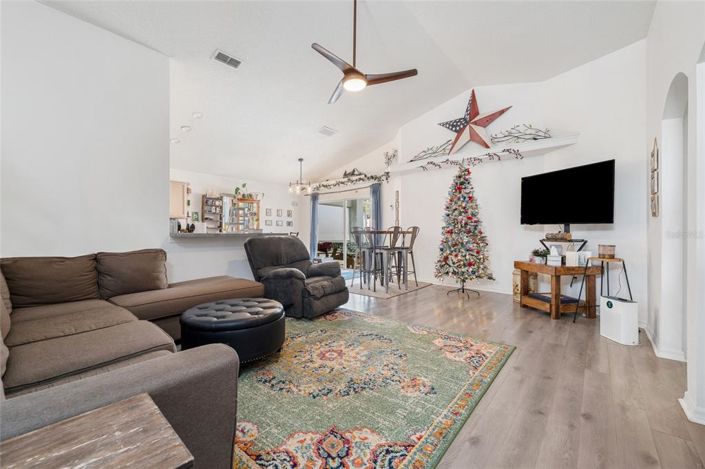 Image No.7-3 Bed House for sale