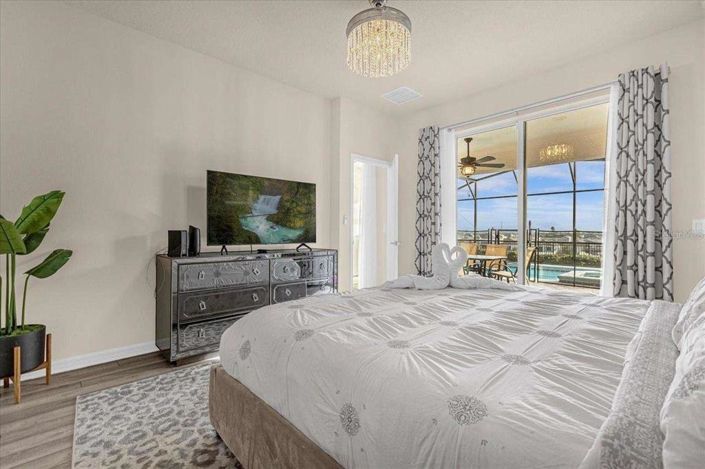 Image No.24-5 Bed House for sale