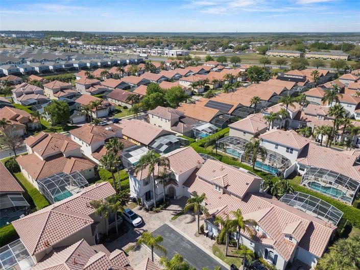 Image No.30-5 Bed Townhouse for sale