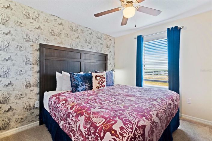 Image No.17-5 Bed Townhouse for sale