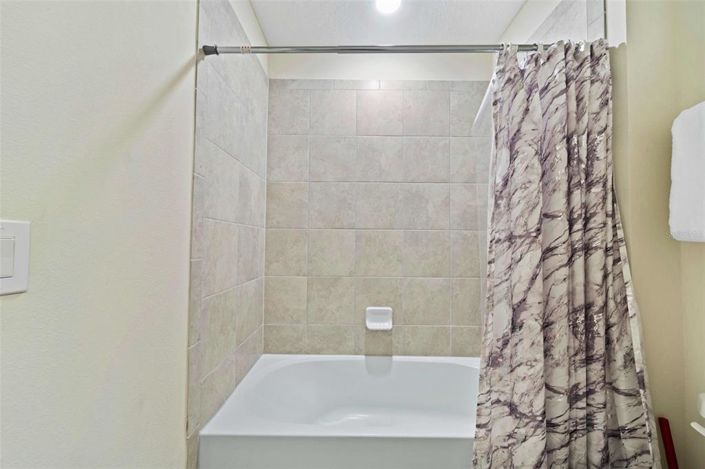 Image No.25-5 Bed Townhouse for sale